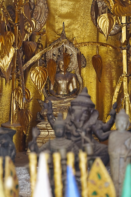 Phnom Penh-Pagode d'argent-063